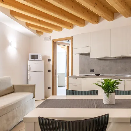 Aparthotel Garibaldi Terst